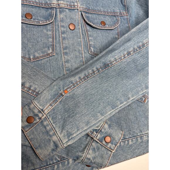 Vintage Y2K GAP Denim Trucker Jacket Light Wash Size L (2001)
Unisex - Picture 8 of 12